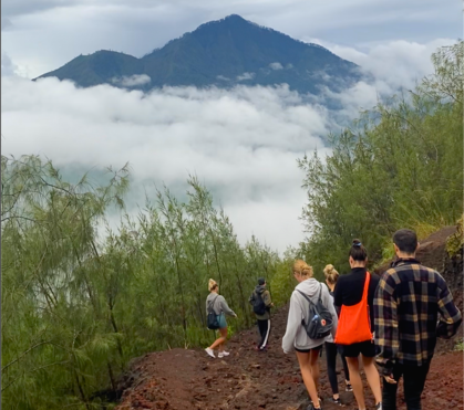 hiking indo